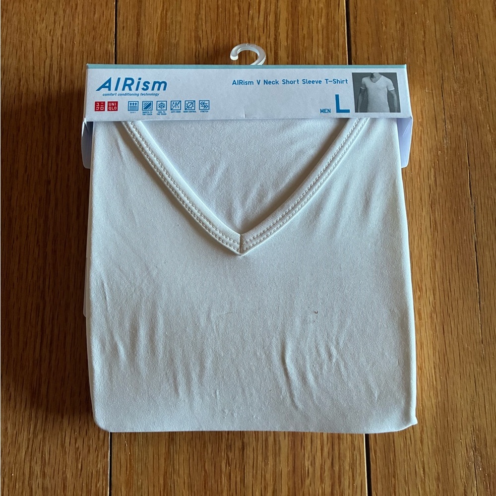 Uniqlo AIRism Cream V-Neck Tee